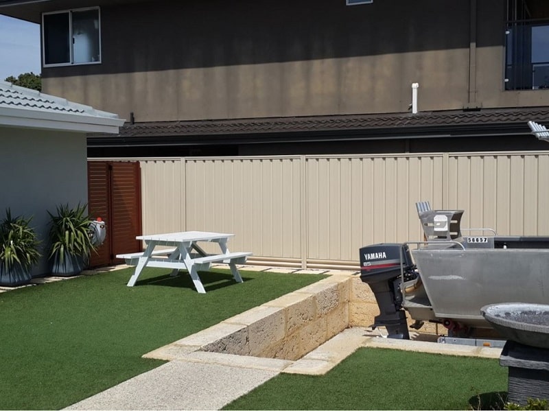 Picnic table front yard at brisbane queensland