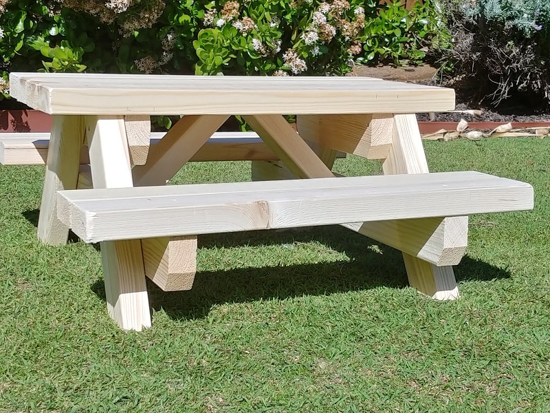 min-picnic-table-min.jpg