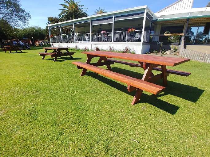 large-jarrah-picnic-table-at-lake-claremont-golf-course-and-teebox-cafe.jpg